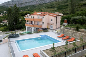 Family friendly apartments with a swimming pool Klis, Split - 16005